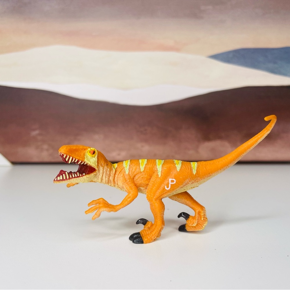 Jurassic park vintage JP Dinosaur Figures 4" Hasbro 2000 Raptor Dino Battler toy